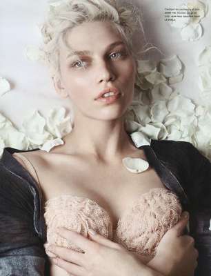 Top catarinense em editorial da revista francesa Numero, de abril de 2012