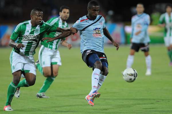 Con dos goles de John Pajoy y uno de Jéfferson Duque, Nacional goleó por 3-0 al Junior, y se quedó con la primera Superliga que organizó la Dimayor