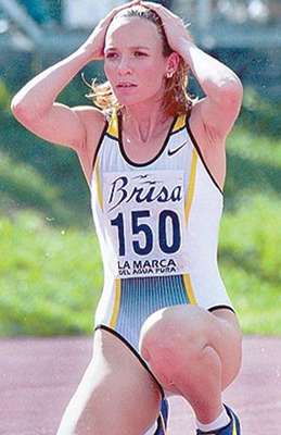 La atleta Ximena Restrepo fue la primera mujer en subir al podio olímpico, su bronce en Barcelona 1992 fue la primera medalla para latinoamerica en el atletismo