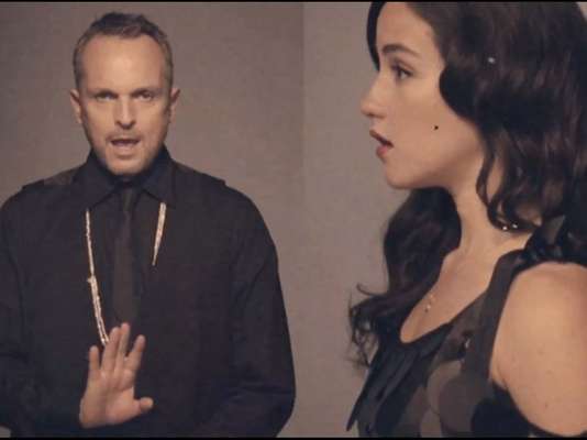 Miguel Bosé nuevamente ocupó el primer lugar de este listado que hace una semana pertenecía a Katy Perry. Con el tema que llevó a dueto al lado de Ximena Sariñana, 'Aire Soy', el español es el favorito para los oídos de los mexicanos.