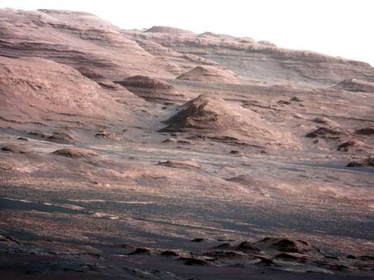 La voz de un ser humano surcó por primera vez los cielos desde Marte a la Tierra, y aunque no era una "presencia humana física", ha supuesto un hito más dentro de la misión del explorador Curiosity, que lleva ya más de veinte días en el planeta rojo.