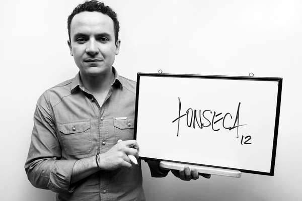 Fonseca es nuestro nuevo invitado Al Tablero. Además de presentarnos el video de su canción 'Ay Amor', reveló algunos de sus gustos musicales y lo que más le gusta de su profesión.