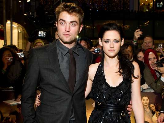 Después de un para de meses llenos de noticias sobre el rompimiento de Robert Pattinson y Kristen Stewart, ahora resulta que el actor ha decidido perdonar a su coestelar en 'Crepúsculo' y dejar atrás la infidelidad de la actriz con el director Rupert Sanders. Así como Pattison, hay muchas estrellas en Hollywood que han sufrido reveses amorosos, pero que han decidido que es mejor perdonar que amargarse.