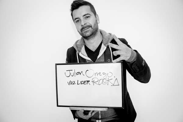 rocka-julian-al-tablero-1.jpg