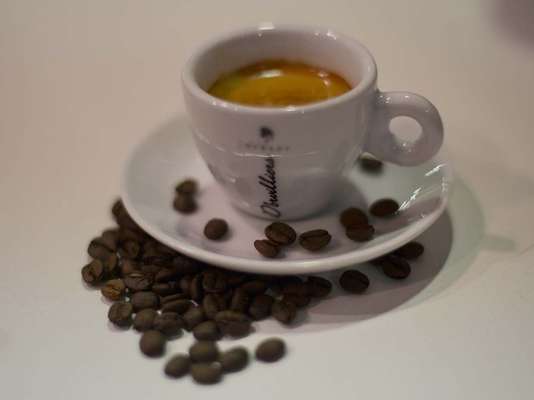 A sétima edição do Espaço café Brasil, a maior feira do setor da América Latina, reuniu cerca de 80 marcas no Expo Center Norte, em São Paulo. No evento, que vai até sábado (6), as empresas apresentam as novidades e o melhor de suas produções. Confira alguns rótulos de cafés especiais encontrados na feira