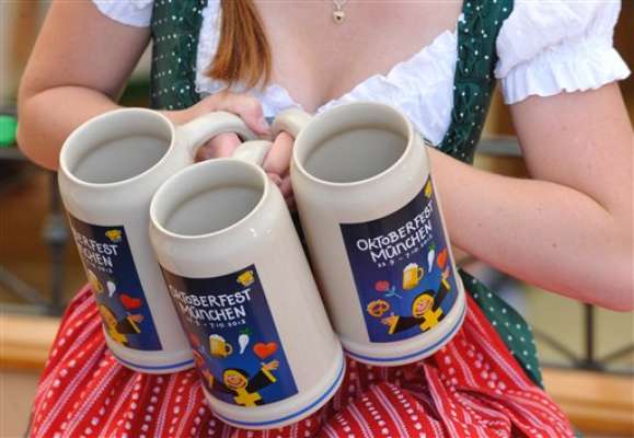 La famosa celebración de la cerveza en Múnich, el Oktoberfest, llega a su fin después de que aproximadamente 6,4 millones de visitantes consumieron cerca de 6,9 millones de tarros de litro de cerveza bávara, algo así como 14,6 millones de pintas.
