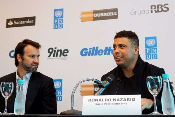 O ex-atacante Ronaldo realizou nesta terça-feira um evento em Porto Alegre, cidade que receberá a edição deste ano do Jogo contra a Pobreza