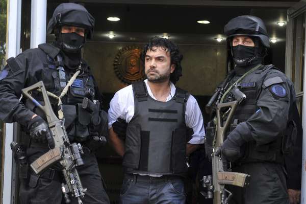 El colombiano Henry de Jesús López Londoño, alias "Mi Sangre", acusado de liderar una organización paramilitar vinculada al narcotráfico, aseguró desde la cárcel argentina donde se encuentra detenido que nunca ha movido "ni un gramo de cocaína" y que teme por su vida."Tengo miedo de que me maten, mis enemigos están dispuestos a todo", dijo López Londoño en diálogo con el diario porteño Tiempo Argentino desde el Complejo Penitenciario Federal 1 de Ezeiza (provincia de Buenos Aires), donde espera un juicio para su posible extradición a Estados Unidos.