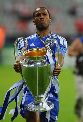 Contando com a presença do camaronês Didier Drogba, dez jogadores disputam o prêmio de melhor jogador africano de 2012. Veja a seguir quem são os outros nove que concorrem pelo prêmio que será anunciado em 20 de dezembro
