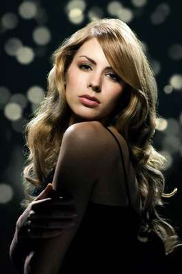 Nathalie Den Dekker fue designada para representar a la nación europea y la belleza de la mujer holandesa en el certamen de Miss Universo 2012.