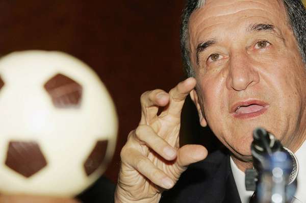 Carlos Alberto Parreira está de volta à Seleção Brasileira. Técnico do tetra em 1994 e eliminado em 2006, o veterano, 69 anos, retorna para assumir a função de coordenador do time nacional - que será comandado por Luiz Felipe Scolari até a Copa do Mundo de 2014, no País