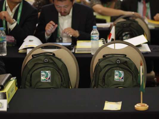 A cidade de São Paulo recebe nesta quinta-feira, antevéspera do sorteio da Copa das Confederações, um workshop para debater questões logísticas do torneio que ocorre no Brasil em 2013. O evento, entretanto, tem uma baixa. O novo treinador da Seleção Brasileira, Luiz Felipe Scolari, não está presente, uma vez que está no Rio de Janeiro, onde foi apresentado como o substituto de Mano Menezes