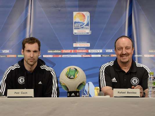 Cech e Rafa Benítez conversaram com a imprensa nesta segunda-feira