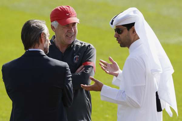 Ainda no aguardo da chegada do brasileiro Lucas, que se apresentará ao PSG neste domingo, o técnico Carlo Ancelotti comanda os primeiros treinamentos do time na intertemporada realizada em Doha, no Catar