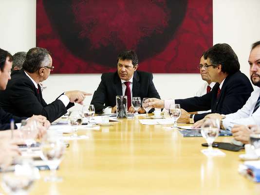 Haddad discutiu com seu secretariado por cerca de quatro horas a respeito dos planos prioritários da prefeitura