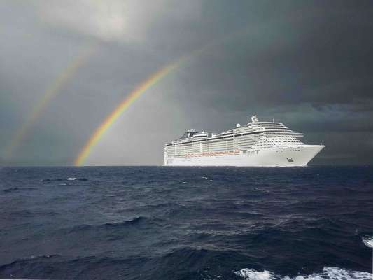 MSC FantasiaNada como curtir o verão a bordo de um cruzeiro de luxo de sete noites, percorrendo o maravilhoso litoral brasileiro. O MSC Fantasia tem saídas de Santos nos dias 12, 19 e 26 de janeiro, passando por Búzios, Salvador, Ilha Grande e Angra dos Reis, antes de voltar para Santos. Preços a partir de R$ 1.300 por pessoa em cabine dupla. Informações: 0800-770-8586