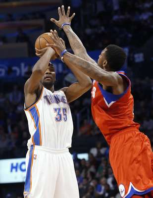 La superioridad como equipo e individualmente de los Thunder de Oklahoma City volvió a quedar de manifiesto en el partido que ganaron por 109-85 ante los Sixers de Filadelfia.