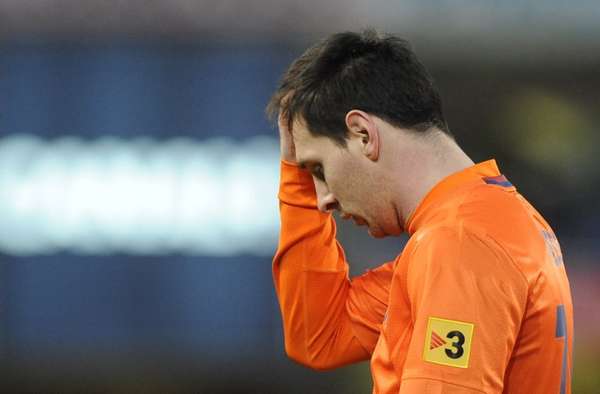 Barcelona lo ganaba 2-0 y terminó perdiendo por 3-2 en Anoeta ante la Real Sociedad. Así, no logra una victoria en ese campo desde 2007, y perdió su invicto en la actual temporada.