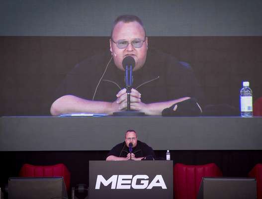 Fundador do Megaupload realizou um evento para a imprensa em sua mansão na Nova Zelândia para o lançamento do novo site, Mega
