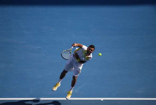 Tsonga derrota a Gasquet y pasa a cuartos en Australia.