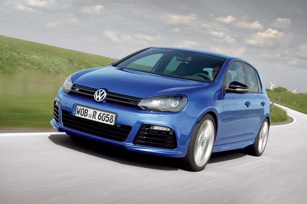O Volkswagen Golf (foto) permanece com o posto de carro mais vendido na Europa, apesar de ter registrado queda de 11,1% para 431.742 unidades