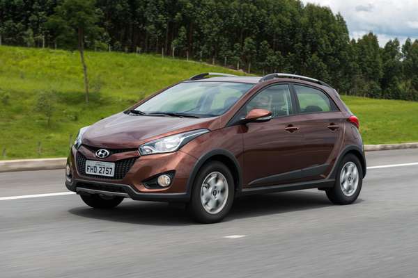 Cerca de quatro meses depois de lançar seu primeiro hatch compacto nacional, nem mesmo o tempo de uma gestação, a Hyundai apresentou o segundo membro da família HB, o crossover HB20X
