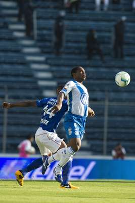 Puebla inició bien. Félix Borja tuvo algunas chances en la primera mitad, pero perdonó todas.