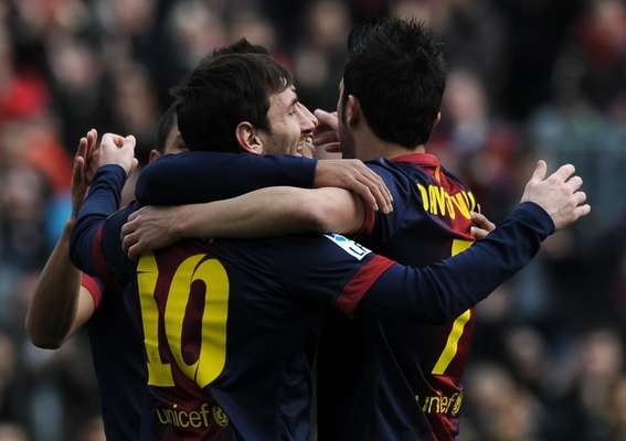Liderado por Messi em partida disputada às 12h, horário incomum para o futebol espanhol, o Barcelona massacrou o Getafe ao vencer por 6 a 1