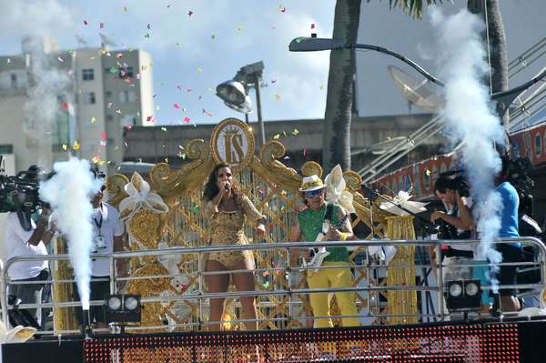 Ivete e Amandinho prestam homenagem à guitarra baiana neste domingo, no bloco Coruja