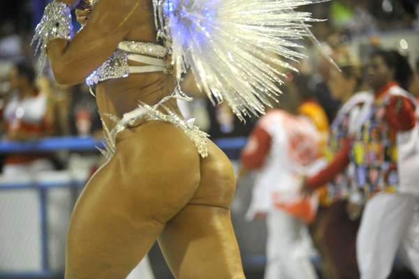 Valesca Popozuda foi um dos destaques da Salgueiro na primeira noite de desfiles do grupo especial do Rio de Janeiro