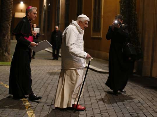 Renuncia del Papa Benedicto XVI por motivos de salud
