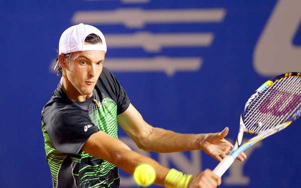 El austriaco y quinto sembrado del AMT 2013, Jürgen Melzer, fue derrotado en sets consecutivos por el portugués Joao Sousa. Los parciales fueron de 6-4 y 6-3 en tan sólo una hora y 23 minutos de partido.