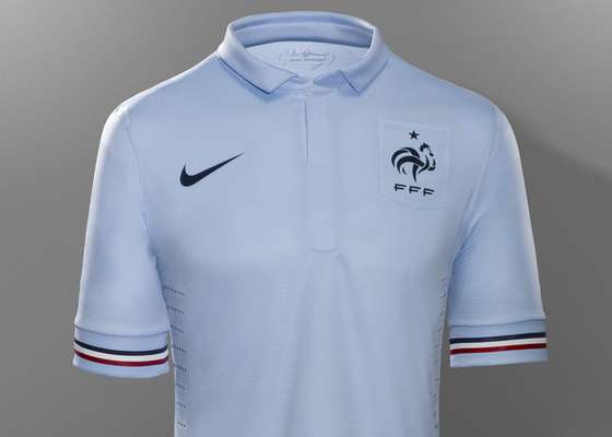 A Nike divulgou nesta terça-feira fotos do novo uniforme número dois da seleção francesa. A camisa em como cor predominante o azul claro, em vez do branco habitual. Veja mais fotos: