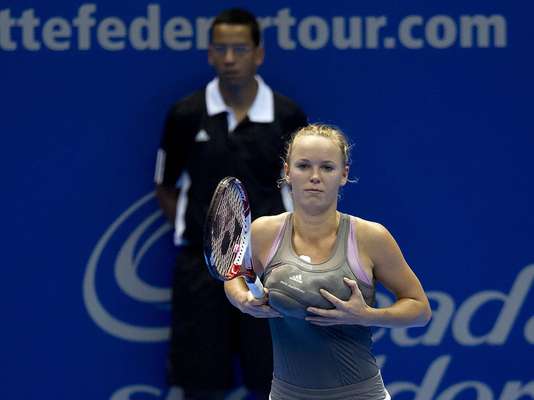 Caroline Wozniacki (foto), Maria Sharapova, Victoria Azarenka, Serena Williams, Ana Ivanovic, Agnieszka Radwanska, entre outras. Navegue pelas próximas páginas e veja imagens das grandes jogadoras que encantam no circuito da WTA (Associação de Tênis das Mulheres):