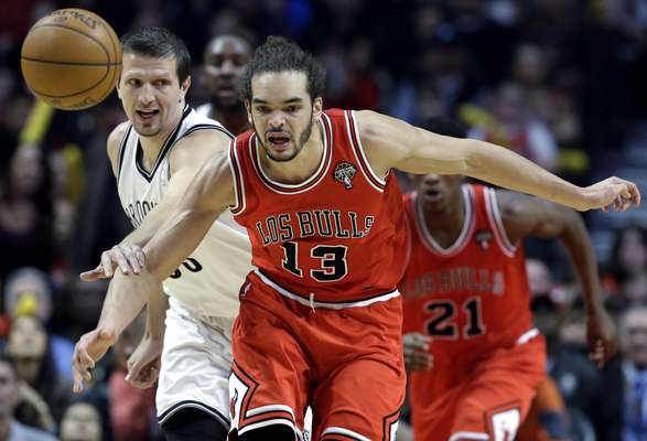Em noite inspirada do pivô Joakim Noah, que marcou 21 pontos e 10 rebotes, o Chicago Bulls venceu o Brooklyn Nets por 96 a 85 na NBA