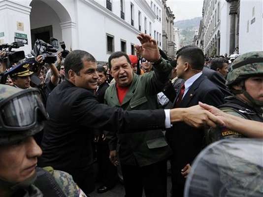 Con la llegada de Rafael Correa al poder (2007), Hugo Chávez consolidó un aliado estrátegico que durante ocho años había tratado obtener. Con Correa al frente del Ecuador, Chávez afianzó el discurso político latinoamericano del que habló desde el inicio de su mandato en 1999.
