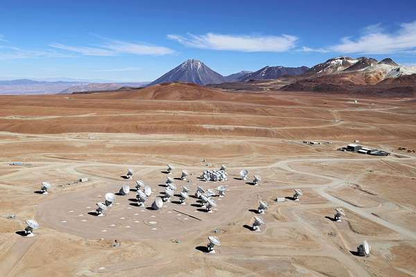 O observatório é composto por 66 antenas que podem operar em conjunto