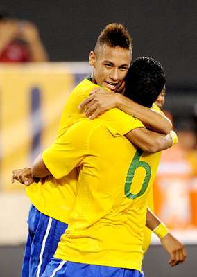 Amistoso - 10/8/2010 - Brasil 2 x 0 Estados Unidos - um gol A estreia de Neymar na Seleção foi promissora. Marcou o primeiro gol da era Mano Menezes e teve atuação destacada ao lado da outra sensação santista da época, Paulo Henrique Ganso