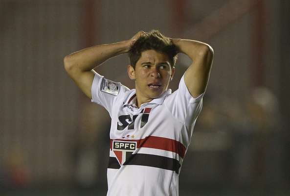 O São Paulo foi derrotado pelo Arsenal de Sarandí nesta quinta-feira por 2 a 1, na Argentina, e ficou em situação complicada no Grupo 3 da Copa Libertadores da América