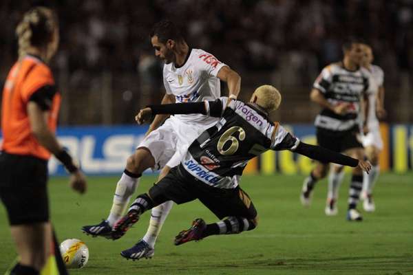 Em jogo no Estádio Barão de Serra Negra, XV de Piracicaba e Corinthians empataram por 1 a 1 pela 13 rodada do Campeonato Paulista