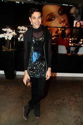 Arthuro Carvalli adorou o camisão sobre a calça em um look com inspiração no closet feminino