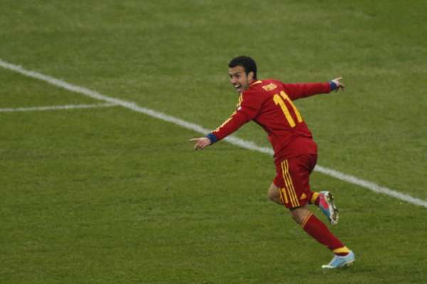 España ha conseguido ganar 0-1 en el Estade de France y le ha arrebatado a Francia el primer puesto en el Grupo I de clasificación para el próximo Mundial de Brasil 2014