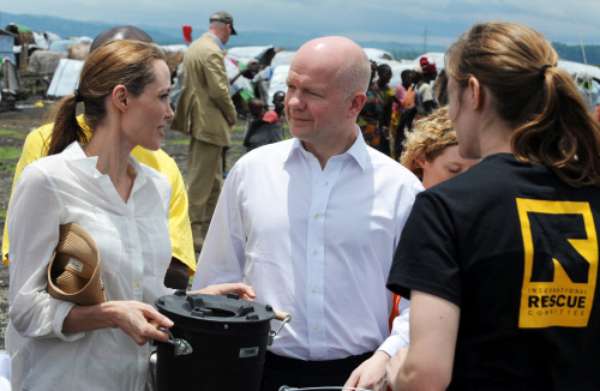 Jolie se ha reunido con mujeres y niñas víctimas de violaciones y violencias sexuales durante los conflictos del Este del Congo.