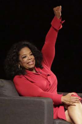 Oprah Winfrey, la mujer más influyente de Hollywood, también encabeza nuestro listado de celebridades que tienen la característica de ser zurdas.