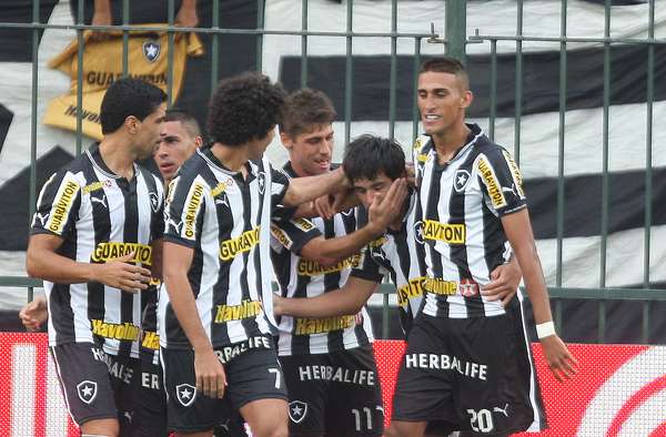 Com gol de Lodeiro e dois de Vitinho, o Botafogo bateu o Olaria neste domingo e conseguiu manter o 100% de aproveitamento na Taça Rio