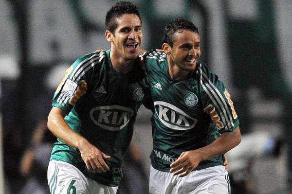 Com gol de Charles, o Palmeiras segurou o Libertad dentro de casa, venceu por 1 a 0 e garantiu vaga nas oitavas de final da Copa Libertadores na noite desta quinta-feira; veja