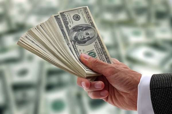Apesar da crise, padrão-dólar deve prevalecer como o mais confiável para as transações comerciais e financeiras no mundo