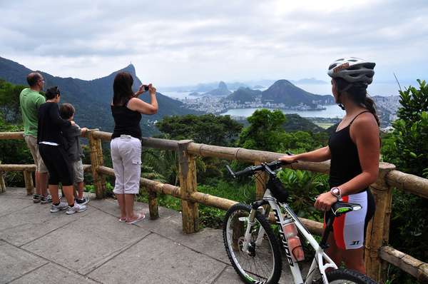 Rio de Janeiro, RJO Rio tem mais de 140 km de ciclovias, além de belas áreas naturais para trilhas e mountain-bike como a Floresta da Tijuca