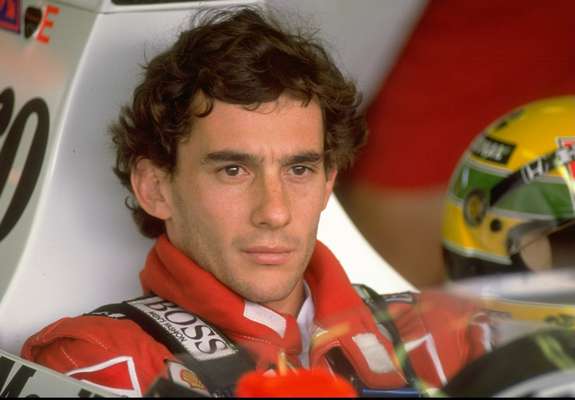 May 1st marks the 19th anniversary of the death of Ayrton Senna da Silva during the 1994 San Marino Grand Prix. Senna was considered by many the greatest race car driver in history, even though he only lived to be 34. He won 3 Formula 1 championships and when he died it was considered a national tragedy in his native Brazil, where three days of mourning were held. Senna is only one of many athletes who was taken from us at too young an age. Terra presents some others in the following pages: