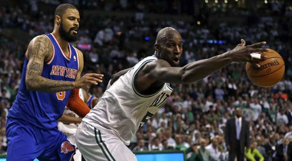 Los Knicks vencen 88-80 a Celtics de Boston, y logran su pase a la siguiente ronda de playoffs de la NBA.